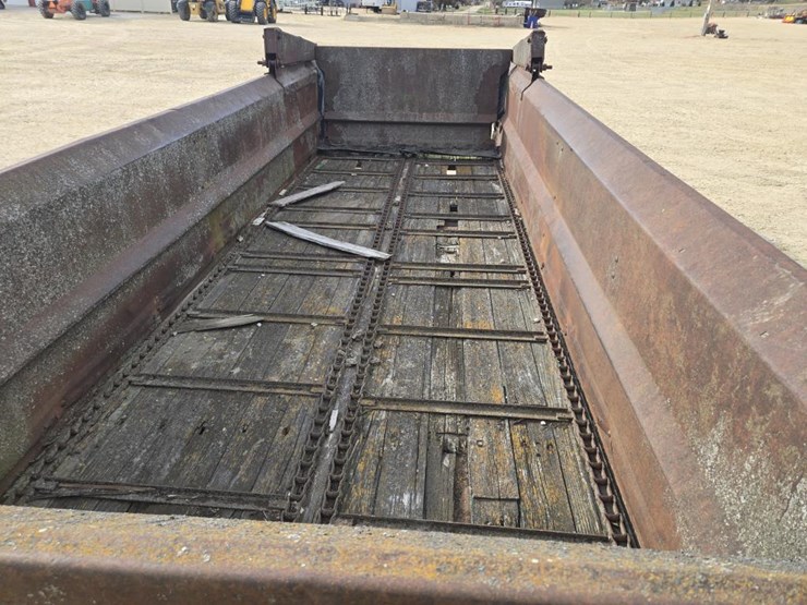 john-deere-680-image-3