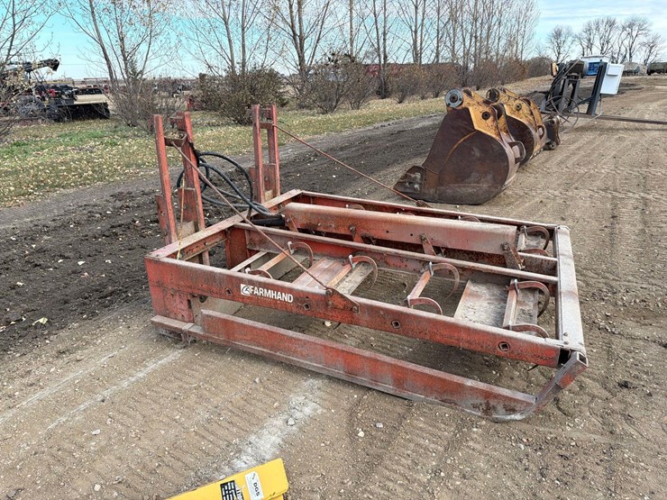 farmhand-square-bale-grabber-image-1