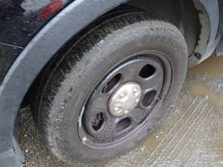 2017-ford-explorer-image-13