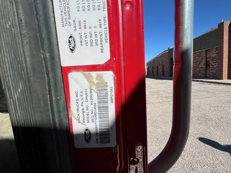 2013-mack-chu613-image-8