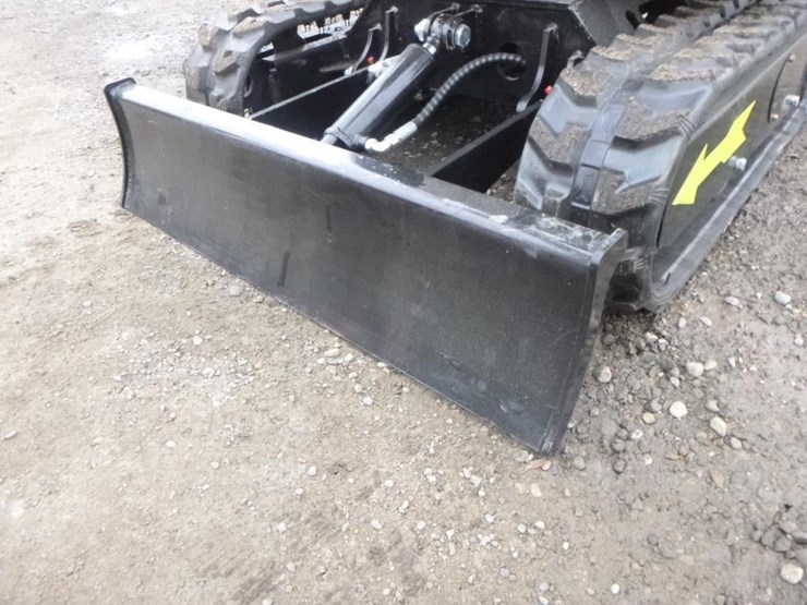 2025-vicsec-vc15-hydraulic-excavator-image-15