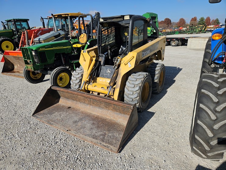 2006-john-deere-328-image-18