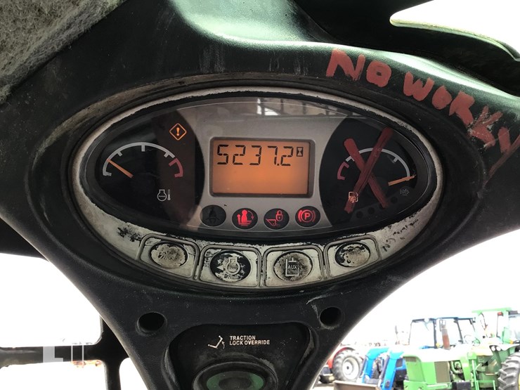 2017-bobcat-t740-image-13