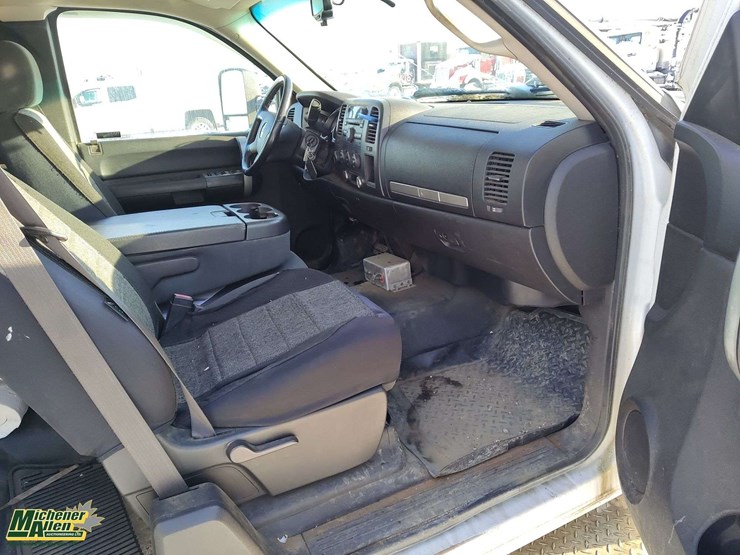 2009-gmc-sierra-3500hd-image-17