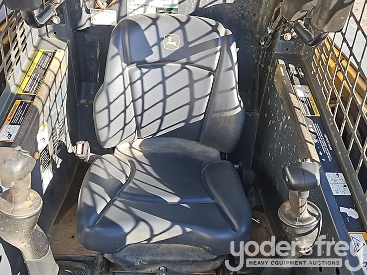 2012-deere-328d-image-24