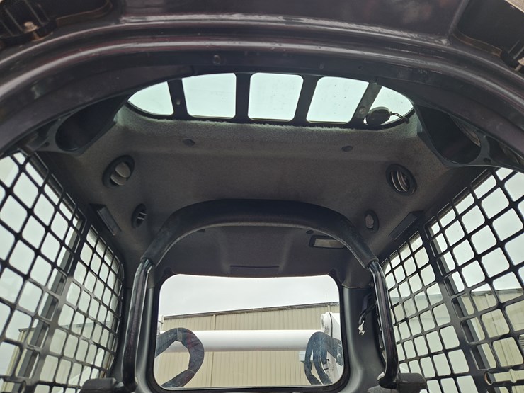 2018-bobcat-t740-image-8