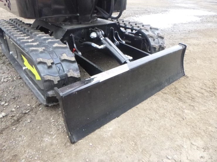 2025-vicsec-vc13-hydraulic-excavator-image-16