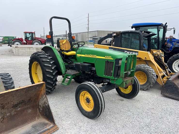 2002-john-deere-5320-image-1