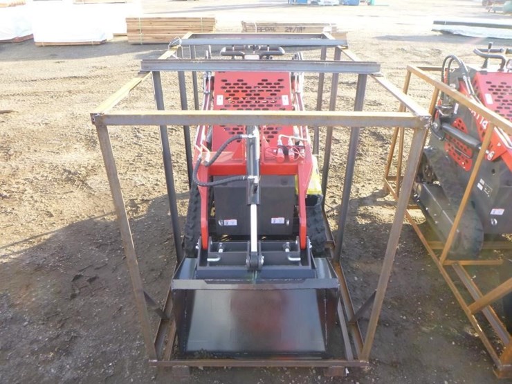 2025-agt-ysrt14-skid-steer-track-loader-image-5