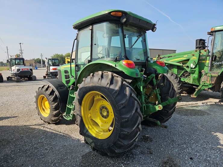 2010-john-deere-6115d-image-11
