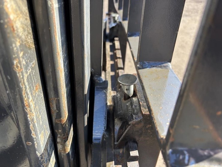 2017-case-586h-image-12