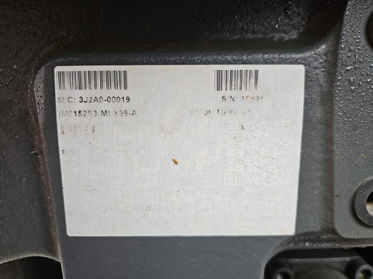 2019-kubota-m7-152-image-22