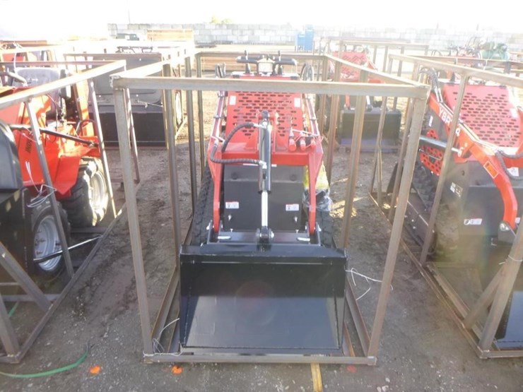 2025-agt-ysrt14-skid-steer-track-loader-image-5