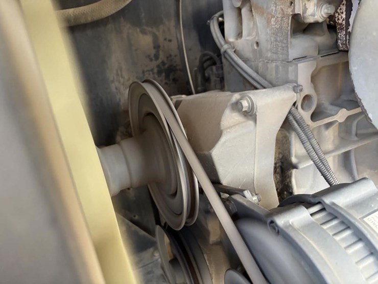 2013-jlg-400s-image-36