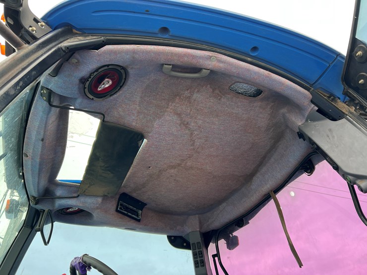 new-holland-ts115a-image-11