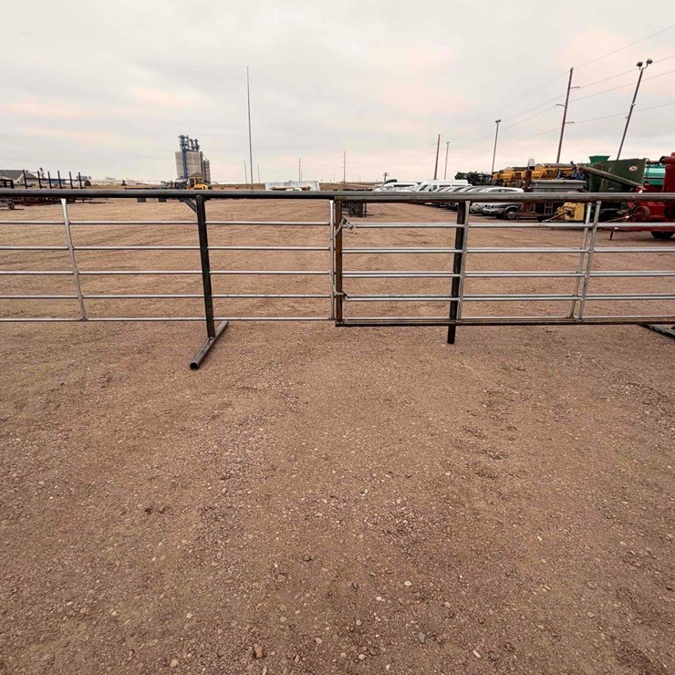 24 ft. Free Standing Panel with 12 ft. Gate