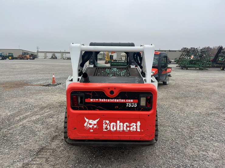 2020-bobcat-t595-image-17