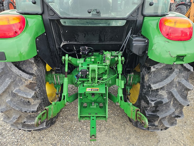 2016-john-deere-5075e-image-18