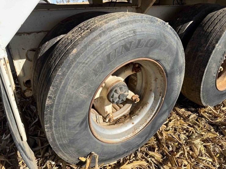 agri-trader-hopper-bottom-image-11