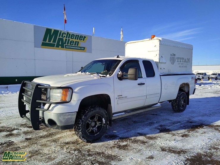 2009-gmc-sierra-3500hd-image-1