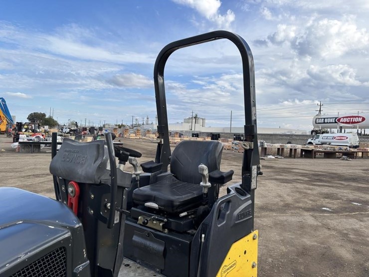 2017-bomag-bw120-image-15