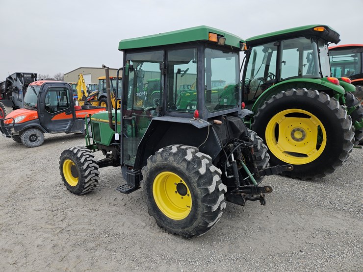 1996-john-deere-5200-image-11