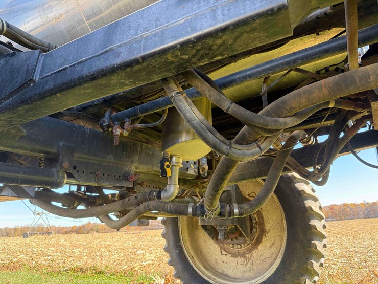 willmar-8400-sprayer-image-22