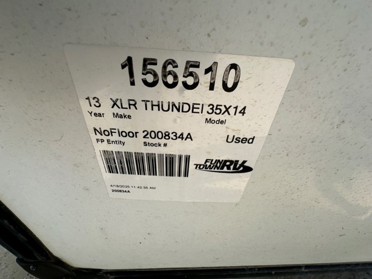 2013-xlr-thunderbolt-35x14-5th-wheel-camper-image-15
