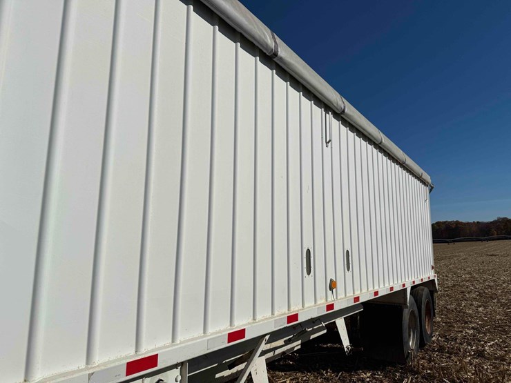 agri-trader-hopper-bottom-image-8