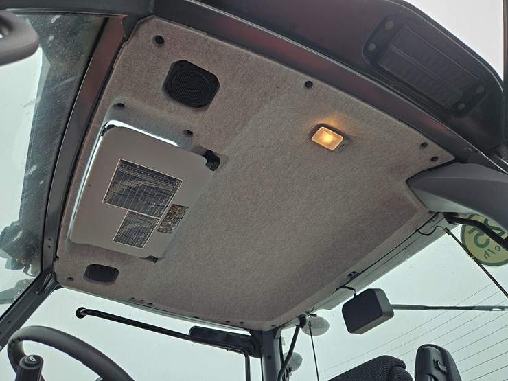 2019-kubota-m7-152-image-15