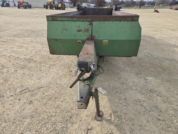 john-deere-680-image-2