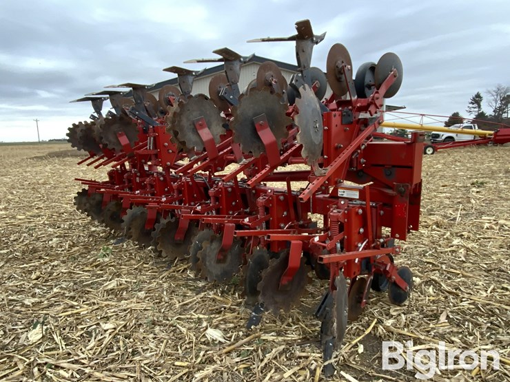 krause-4712df3-12r30-cultivator-image-5
