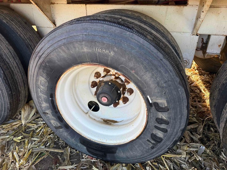 agri-trader-hopper-bottom-image-10