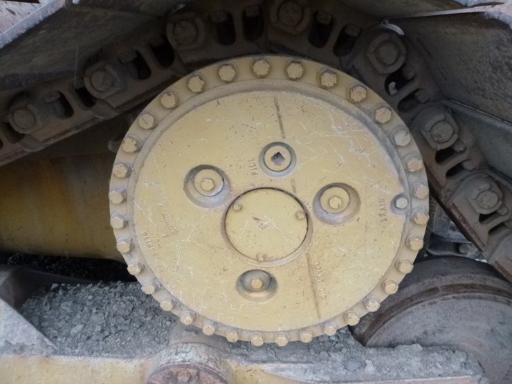 caterpillar-d6h-image-33