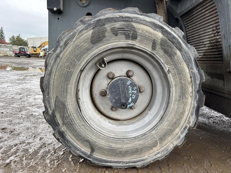 2013-jlg-g5-18a-image-18