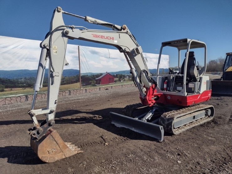 takeuchi-tb250-image-42