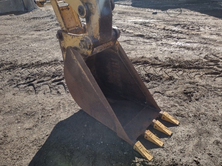 caterpillar-426c-image-31