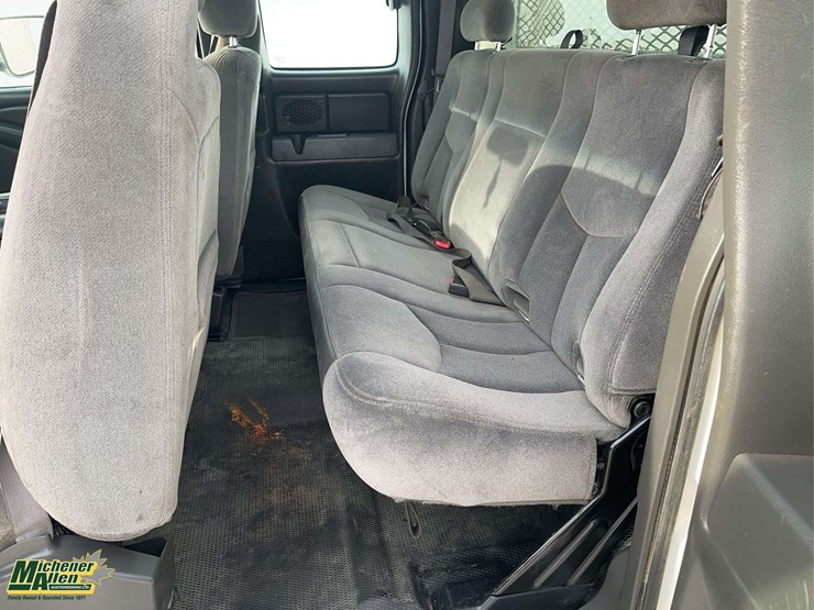 2005-gmc-sierra-3500-image-15