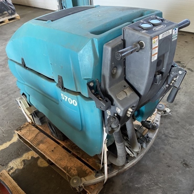 TENNANT 5700