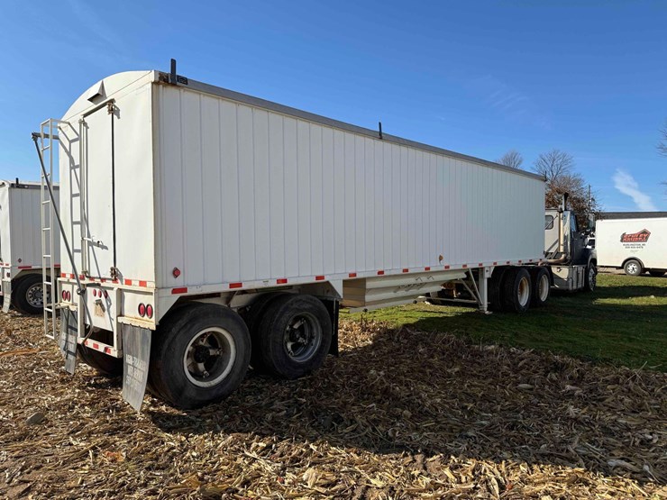 agri-trader-hopper-bottom-image-2