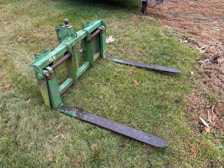 heavy-duty-pallet-forks-image-1