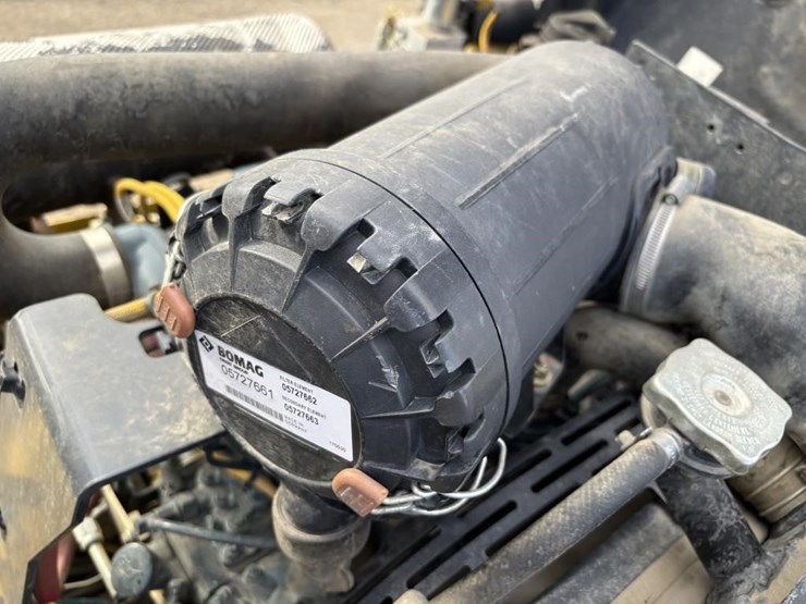 2017-bomag-bw120-image-29