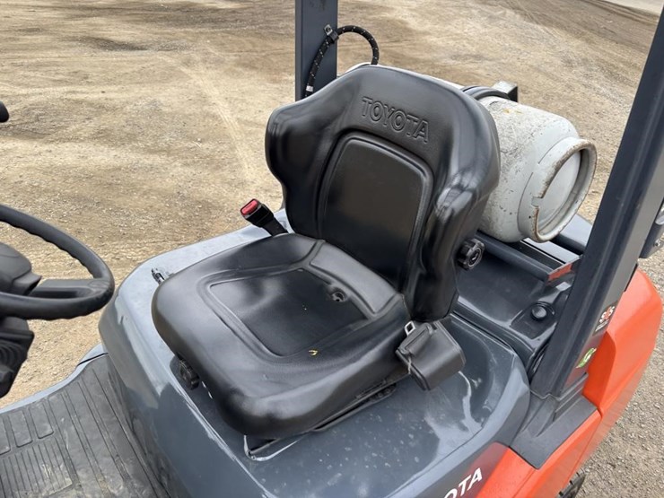 2018-toyota-8fgu25-image-17