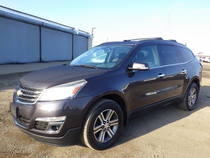 2016-chevrolet-traverse-image-1