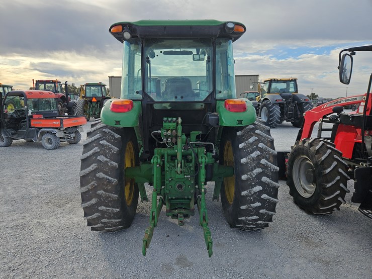 2014-john-deere-6115d-image-12
