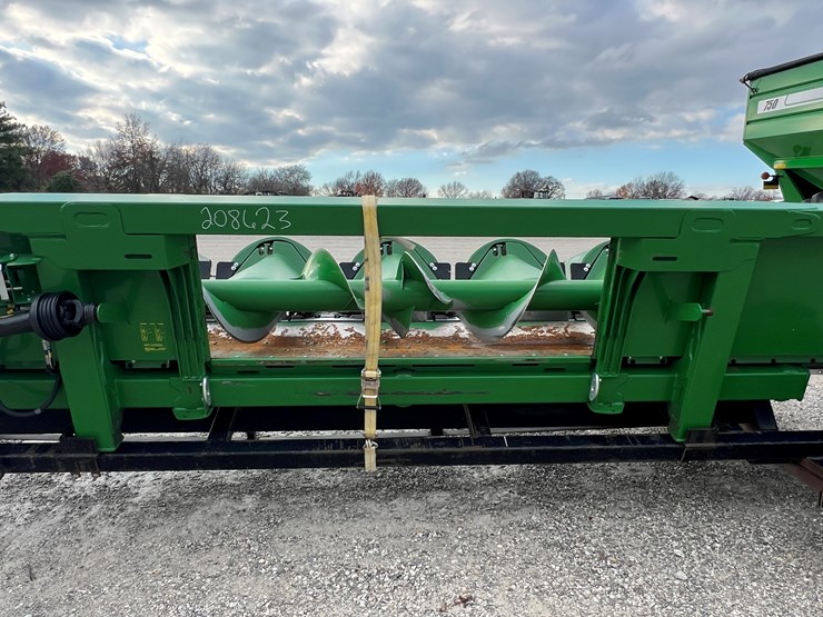 2019-john-deere-708c-image-10