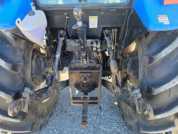 #203831-•-new-holland-td95-tractor-image-15