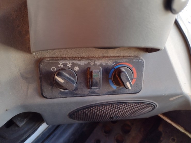 bobcat-s570-image-11