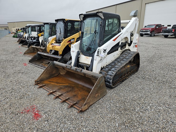 2022-bobcat-t770-image-1