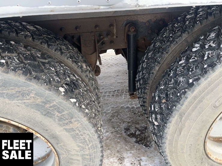 2003-international-9200i-image-9